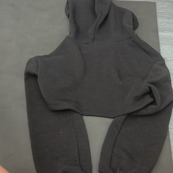 Super cropped black hoodie - Picture 2 of 2